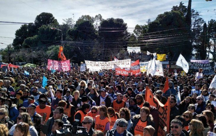 Las protestas invaden las calles de la provincia ante la deuda salarial.&nbsp;