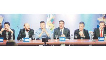 Gobernadores del PJ se reunieron ayer en Chaco para coordinar la campaña en el norte del país.