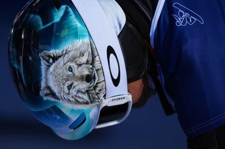 El contraste generacional fue evidente recién cuando se quitó el casco decorado con un lobo blanco: entre sus rivales había incluso una competidora de 16 años. Aun así, la austríaca se fue de Livigno con la satisfacción intacta.