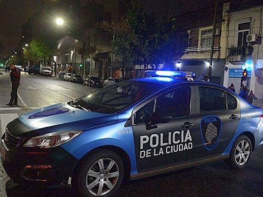 El hombre quedó detenido, acusado de sustracción de menores en grado de tentativa.