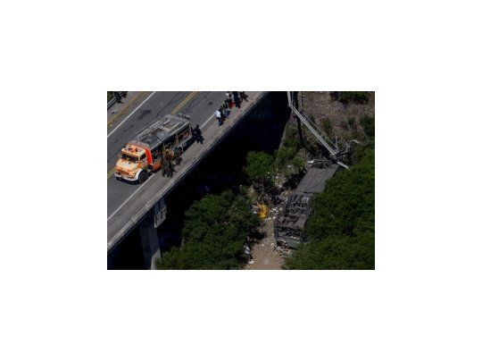 Murió gendarme y son 43 las víctimas por accidente en Salta