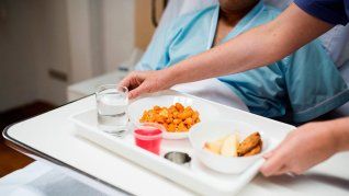Por lo general, la comida de un hospital es aburrida, sin sabor y reiterativa.