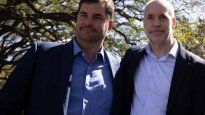 El ministro de Seguridad porteño, Eugenio Burzaco, regresa al país para presentar su renuncia.