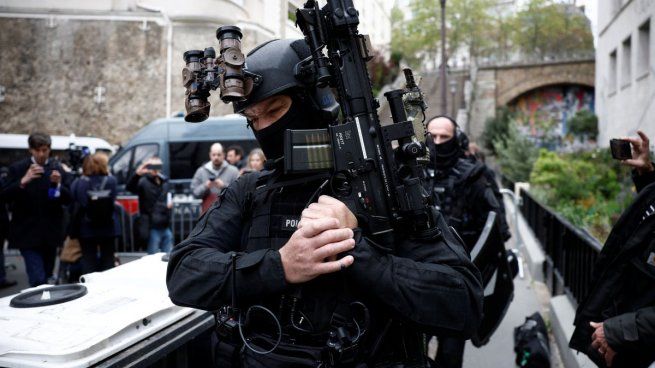 Despliegue policial en la embaja de Irán en París, Francia.&nbsp;