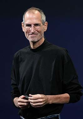 Después de casi un año, reapareció Steve Jobs (foto 1)