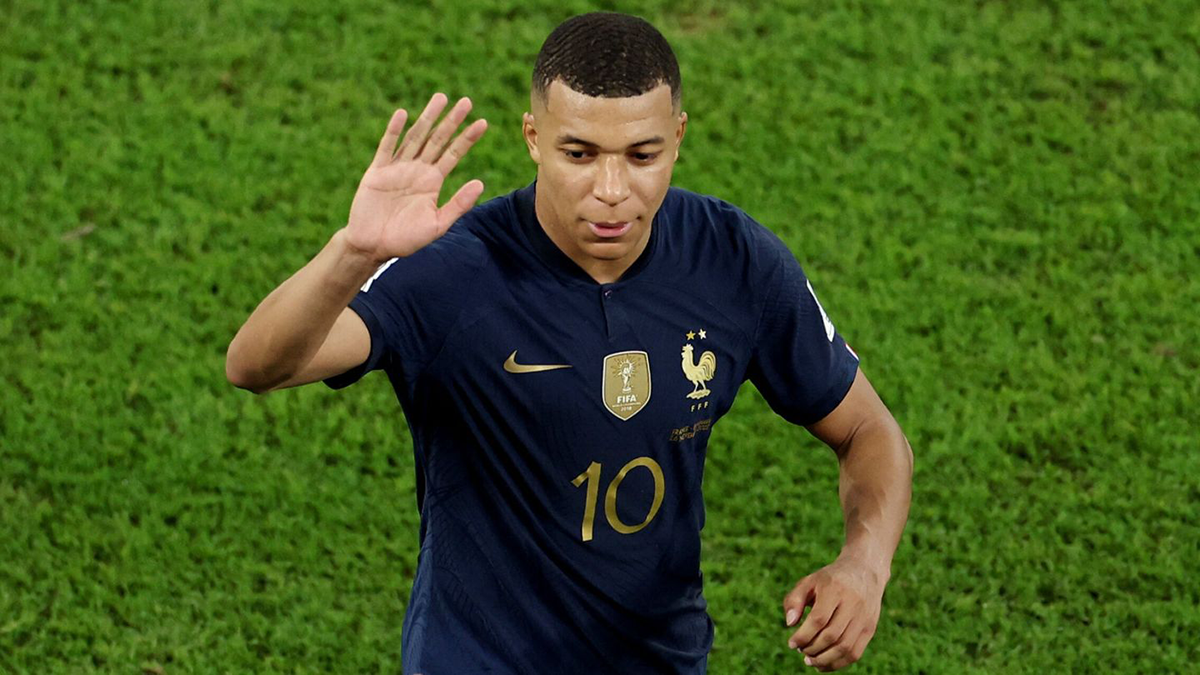 Sore losers: French footballers will not greet their fans on their return to Paris