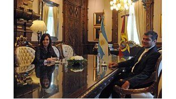 Cristina de Kirchner recibió en su despacho a Rafael Correa en diciembre de 2012.