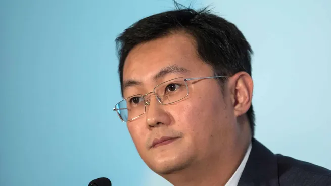 Él es Pony Ma, uno de los empresarios tecnológicos más ricos de Asia.