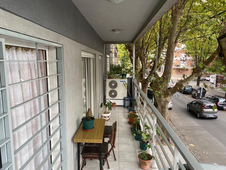 Propiedad en venta en la calle Camarones Propiedad en venta en la calle Camarones