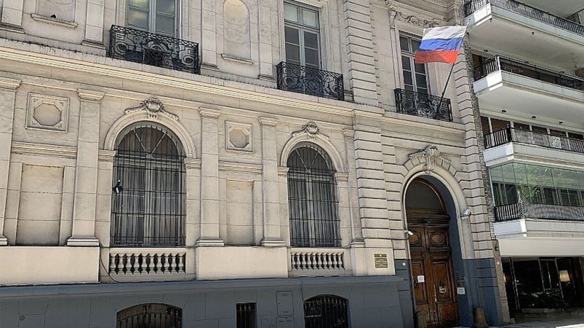 What is the Vienna Convention and what can happen to Russian diplomats