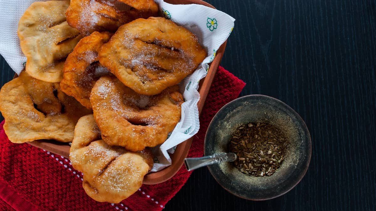 Receta ideal para un día de lluvia tortas fritas caseras, paso a paso