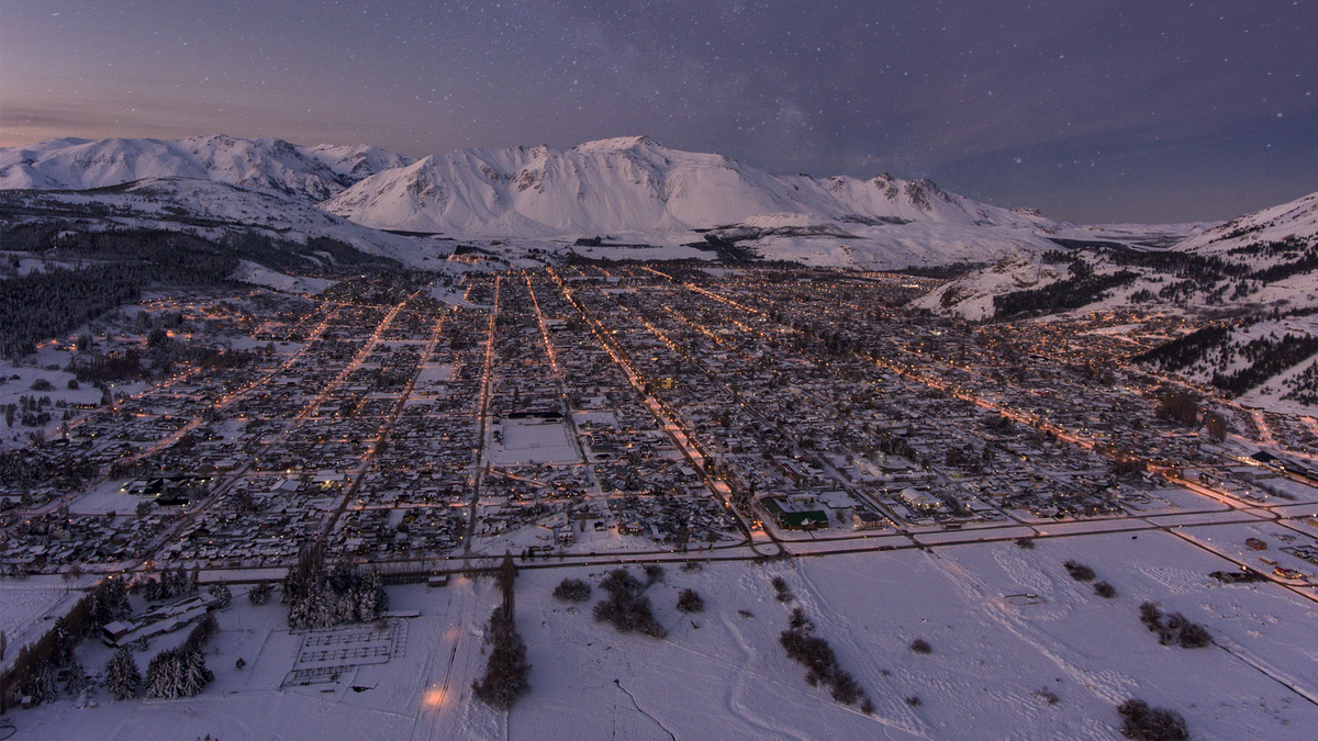 Esquel prepares for the start of the snow season in La Hoya