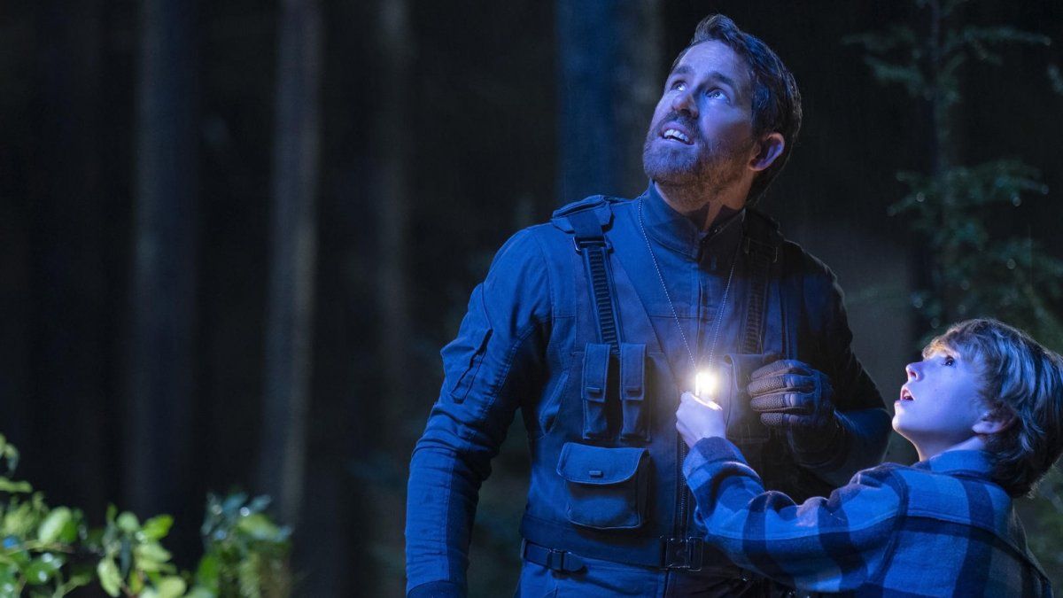“The Adam Project”: Ryan Reynolds stays in his comfort zone in the new Netflix