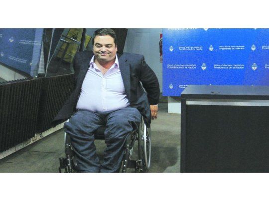Discordia. La tardanza de una exempleada que debía asistirlo con su silla de ruedas desató el escándalo que hoy golpea al ministro Jorge Triaca.