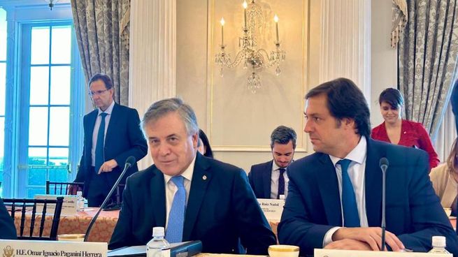 El canciller Omar Paganini participa de la Reunión Ministerial de la APEP.