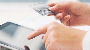 apuestan a las cuotas para reactivar consumo en el cyber monday