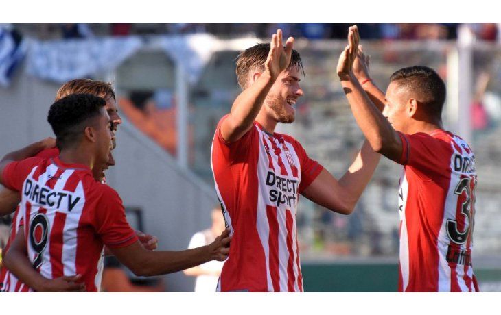 Estudiantes logró un buen triunfo ante Talleres en Córdoba.