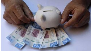Si figuras en esta lista el SAT podría dar de baja tu tarjeta de crédito o cuenta bancaria. Si figuras en esta lista el SAT podría dar de baja tu tarjeta de crédito o cuenta bancaria.