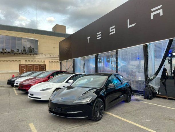 En el sector automotor señalan que la actualización podría facilitar la llegada de jugadores como Tesla, que comercializa modelos eléctricos ubicados por encima de los límites previos y que dispone de producción tanto en Estados Unidos como en China. En el sector automotor señalan que la actualización podría facilitar la llegada de jugadores como Tesla, que comercializa modelos eléctricos ubicados por encima de los límites previos y que dispone de producción tanto en Estados Unidos como en China.