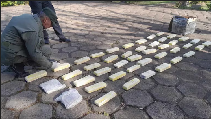 La droga secuestrada por los gendarmes en Corrientes. La droga secuestrada por los gendarmes en Corrientes.