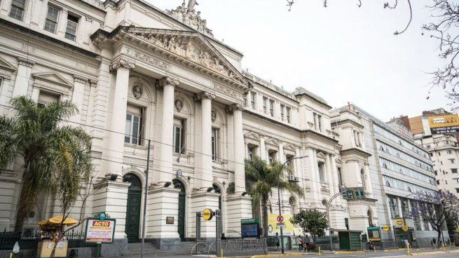 A pesar de ese logro, la UBA descendió 13 posiciones respecto al año anterior.