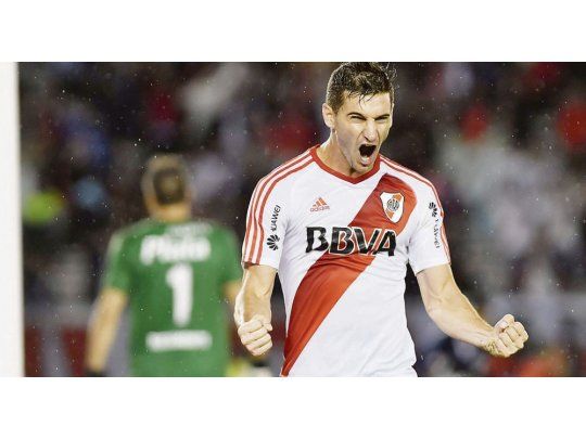 GOLEADOR. Lucas Alario fue el autor de los dos goles de River en el triunfo ante Quilmes, en el Monumental.