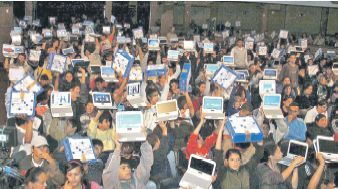 El programa Conectar Igualdad ya entregó netbooks en más de 11.500 escuelas. 