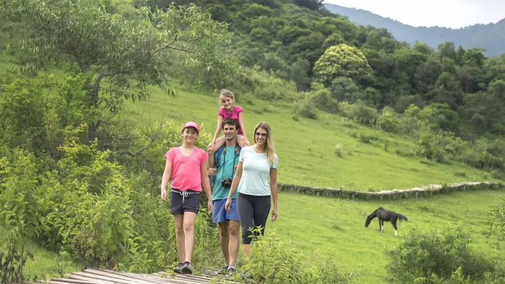 La Quebrada de San Lorenzo, parte del paisaje salteño y próximo al área de yungas y vegetación La Quebrada de San Lorenzo, parte del paisaje salteño y próximo al área de yungas y vegetación