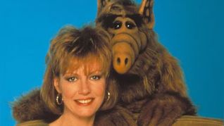 La actriz estadounidense, que interpretó a la recordada y entrañable Kate Tanner en la icónica comedia de los años 80, falleció a los 77 años. Su familia y su representante la despidieron con sentidos mensajes que resaltaron su humor y su energía. La actriz estadounidense, que interpretó a la recordada y entrañable Kate Tanner en la icónica comedia de los años 80, falleció a los 77 años. Su familia y su representante la despidieron con sentidos mensajes que resaltaron su humor y su energía.
