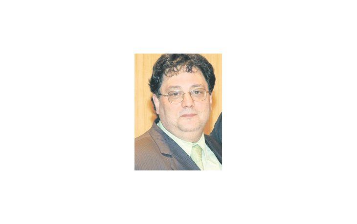 Rizzo, demorado por arma