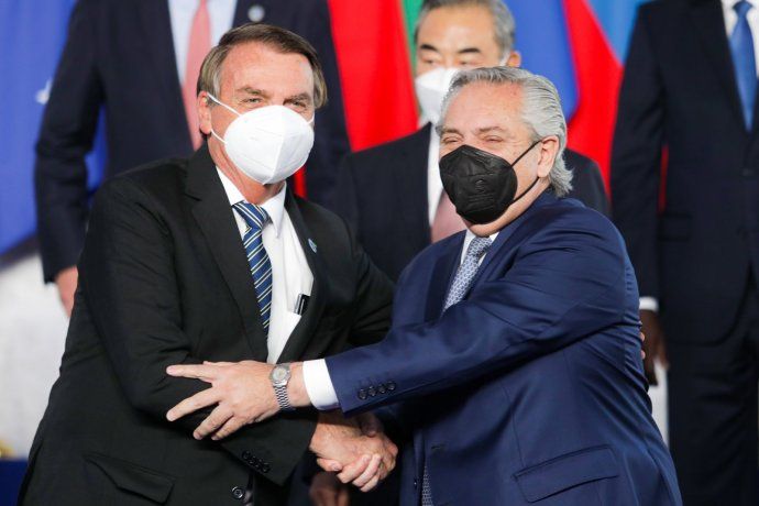 Cumbre de las Américas: Bolsonaro expresó su voluntad de comprar gas a la Argentina.