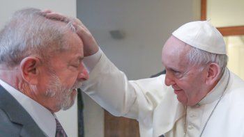 Tras visitar al pontífice, el ex mandatario tiene previsto una reunión con la cúpula de la central sindical italiana CGIL.