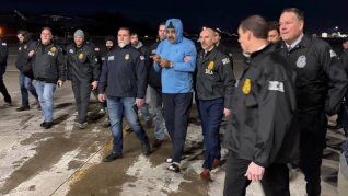 La solicitud fue presentada ante los tribunales federales de Comodoro Py y retoma una causa iniciada en 2024, que ya había derivado en una orden de detención y un pedido de captura internacional vía Interpol contra Nicolás Maduro. La solicitud fue presentada ante los tribunales federales de Comodoro Py y retoma una causa iniciada en 2024, que ya había derivado en una orden de detención y un pedido de captura internacional vía Interpol contra Nicolás Maduro.