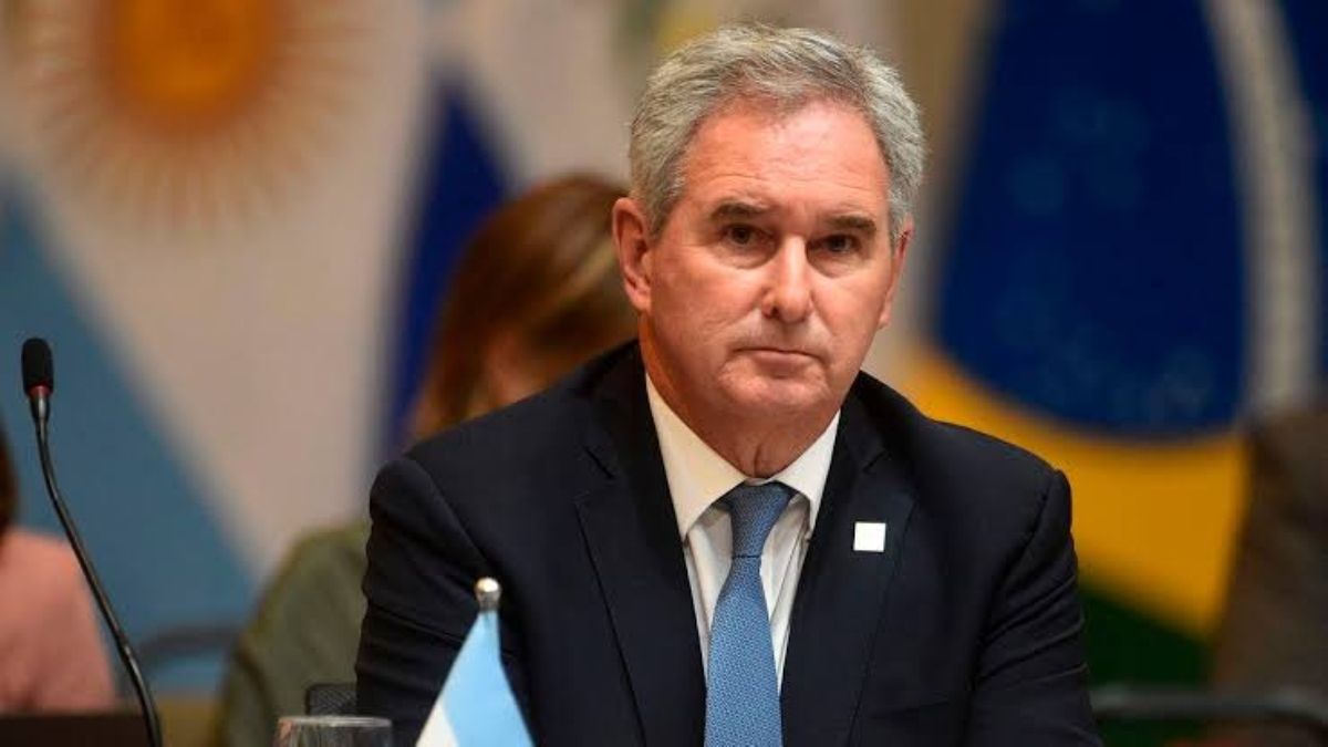 Canciller�a argentina y Brasil cruzan versiones por el pedido de explicaciones sobre la huida de Fl�vio Bolsonaro
