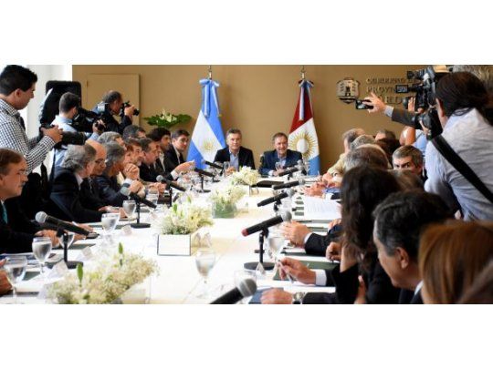 El presidente Mauricio Macri encabezó una reunión de Gabinete en Córdoba junto al gobernador de esa provincia, Juan Schiaretti.