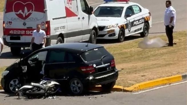 El choque ocurrió el viernes 26 de diciembre en la rambla Lorenzo Batlle Pacheco y avenida Francisca Fajardo, en la Parada 33 de Playa Brava.