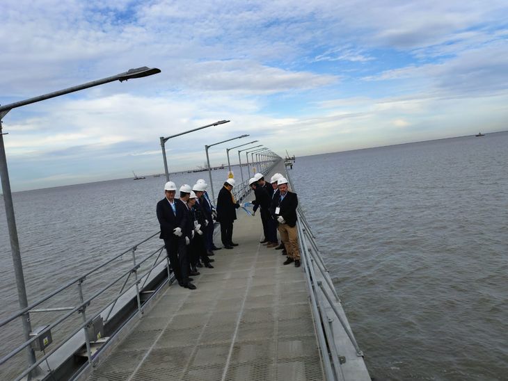 Con el flamante muelle de fondo las autoridades inauguraron formalmente con el corte de cinta la ampliación de la obra. Con el flamante muelle de fondo las autoridades inauguraron formalmente con el corte de cinta la ampliación de la obra.