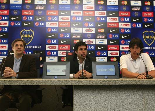 Daniel Levi, de Microsoft, Pablo Fuentes, Gerente de Marketing de Boca Juniors y Federico Lozano, del sitio de Boca.