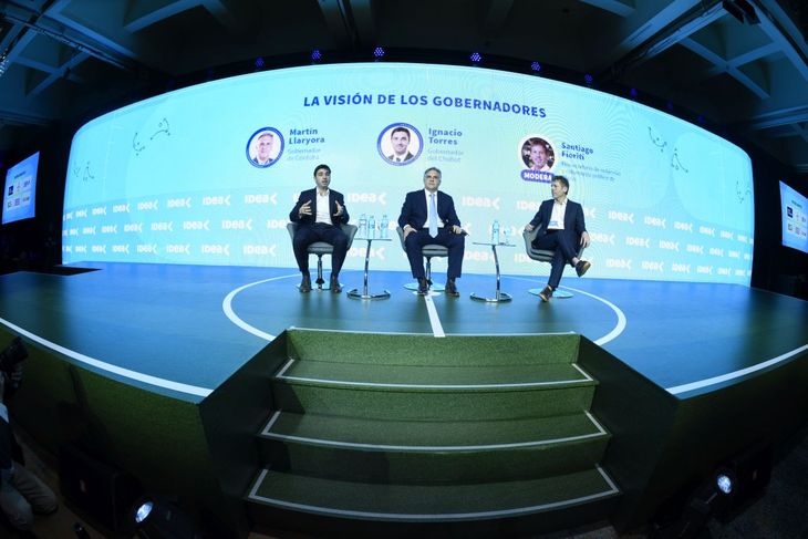 La primera parte del panel "La visión de los gobernadores", en el Coloquio de IDEA. La primera parte del panel "La visión de los gobernadores", en el Coloquio de IDEA.