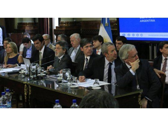 Gobierno logró frenar el debate por Ganancias: no hubo dictamen en el Senado