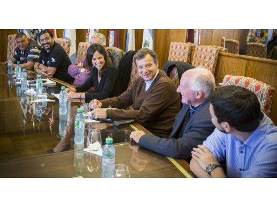 La otra reunión clave: Stanley recibió a movimientos sociales para evitar complicaciones de fin de año