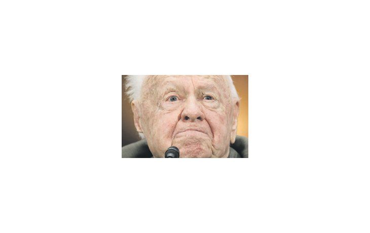 En el Senado norteamericano, Mickey Rooney llamó a los ancianos víctimas de abusos a denunciar su situación.
