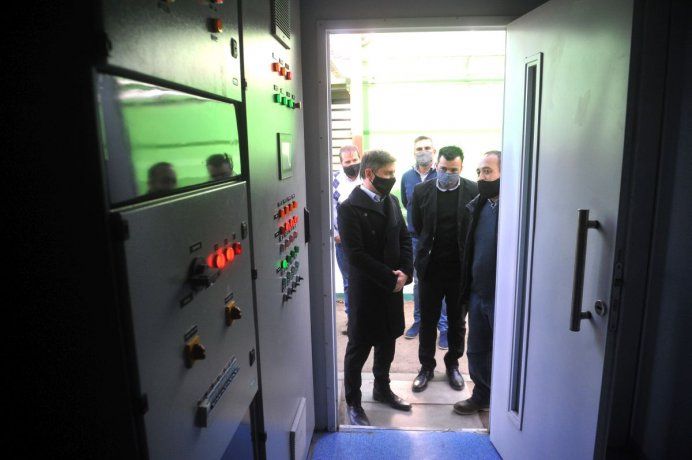 Kicillof visitó la planta de tratamiento de líquidos cloacales Laguna Alsina.