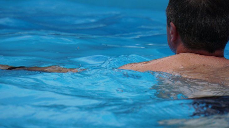 El ingreso de agua en el canal auditivo puede generar una sensación incómoda que conviene atender a tiempo para evitar complicaciones. El ingreso de agua en el canal auditivo puede generar una sensación incómoda que conviene atender a tiempo para evitar complicaciones.