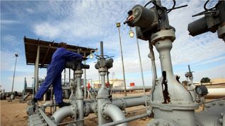 El petróleo cayó en medio de una ola general de ventas.