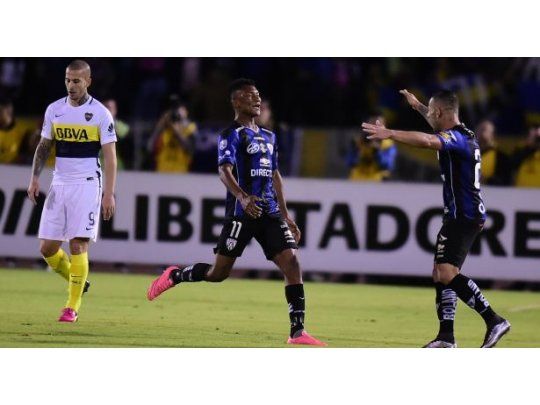 Boca perdió en Quito, pero el gol visitante le dejó la puerta abierta a la final.