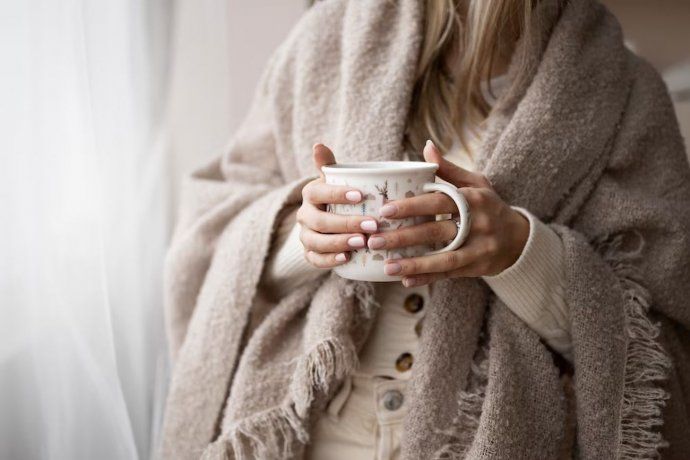 The price of winter clothes varies by brand and design, among other factors The price of winter clothes varies by brand and design, among other factors