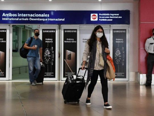 Detenidos en Ezeiza. 
