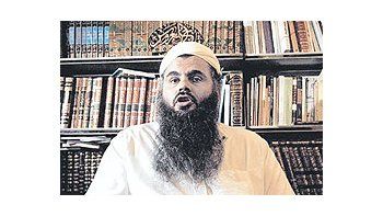 Abu Qatada, personaje emblemático de Al-Qaeda, consiguió que la Justicia británica no lo deporte a Jordania, donde afronta procesos por terrorismo. Se lo ha descripto como el embajador de Osama bin Laden en Europa y su mano derecha.