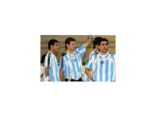 Bien. Argentina ganó sus dos primeros partidos.